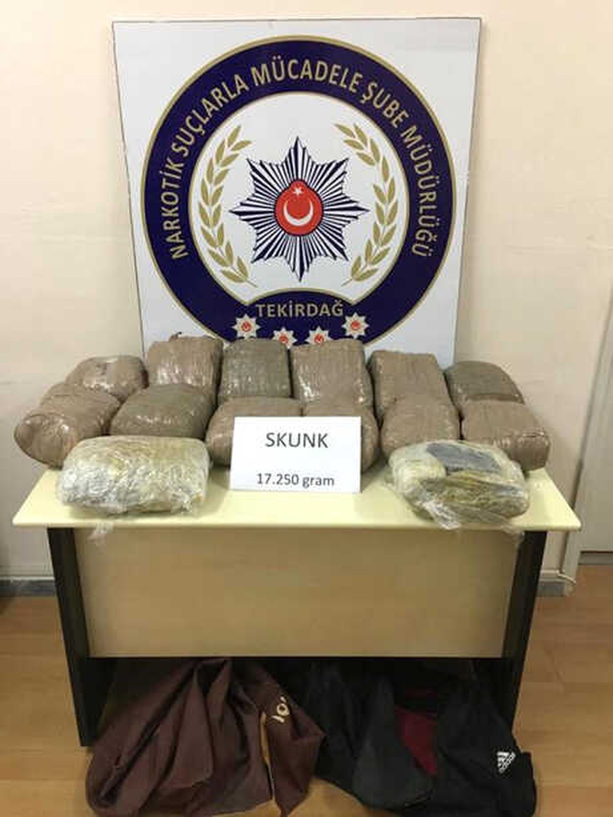 Tekirdağ\'da 17 Kilo Skunk Ele Geçirildi