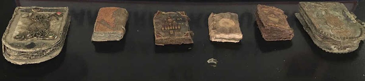 Uşak\'ta El Yazması 6 Tevrat Ele Geçirildi