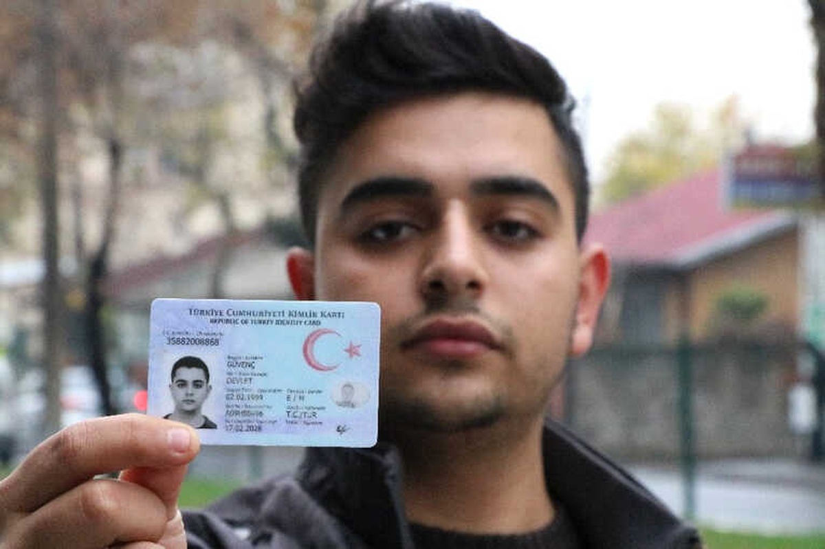 19 Yaşındaki Genç Mahallesine Muhtar Adayı Oldu
