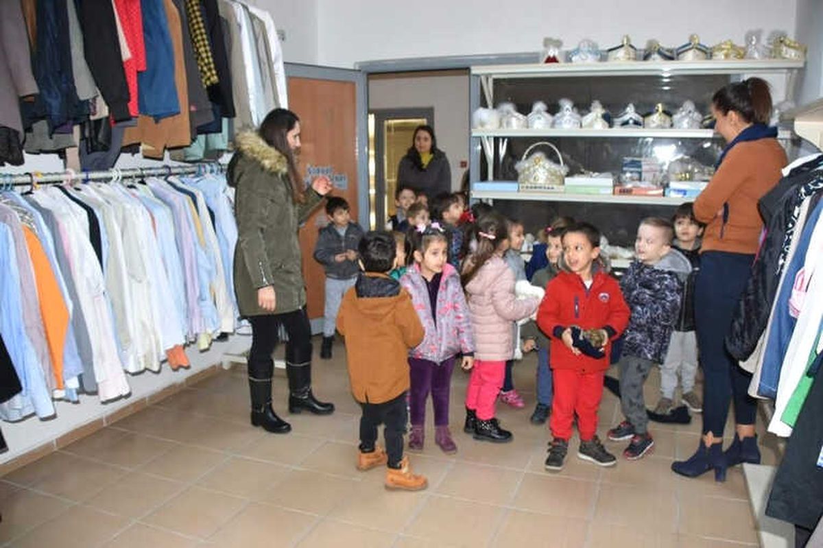 Aliağalı Minik Öğrencilerden Duyarlı Davranış