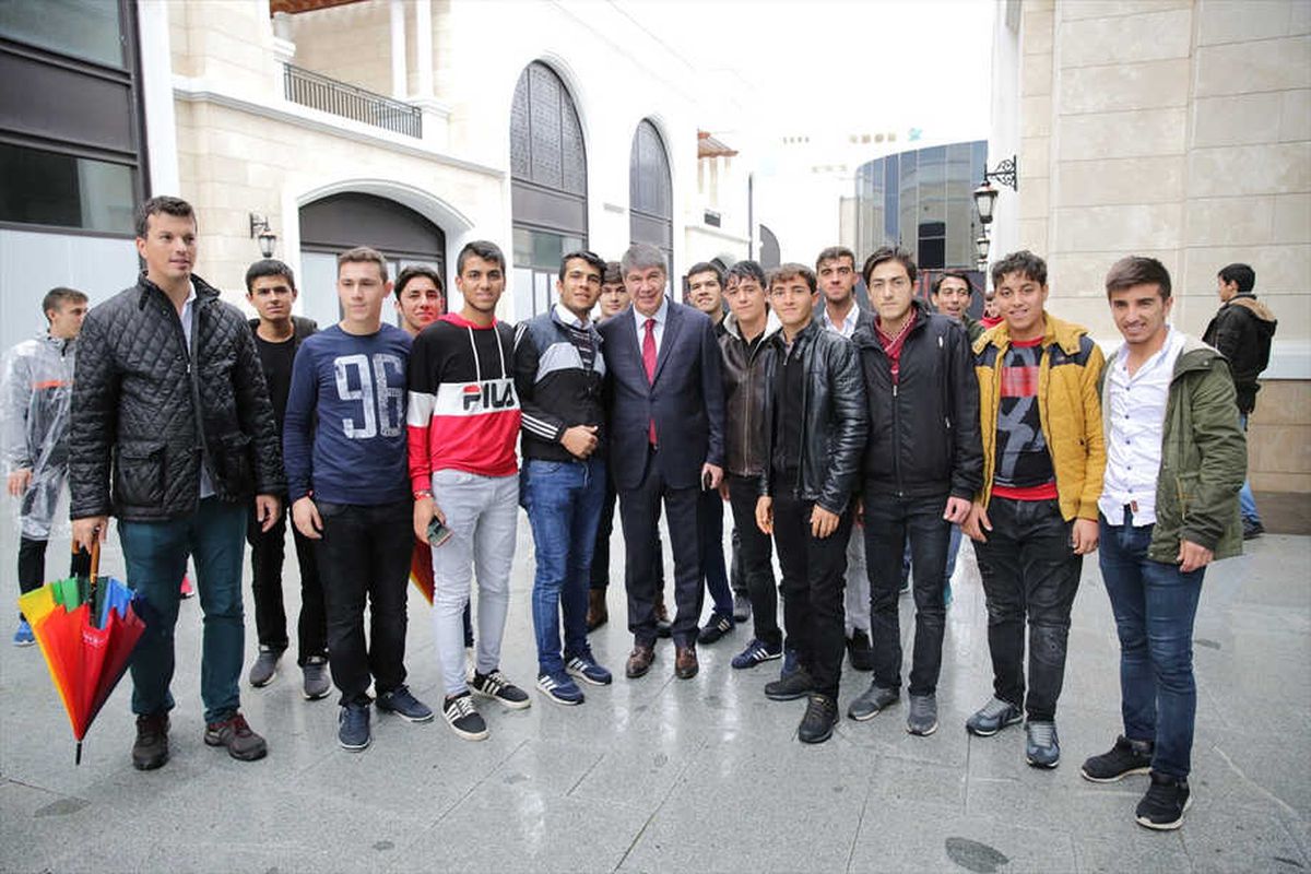 Antalya\'da Sınava Hazırlanan Öğrenciler Eğlendi