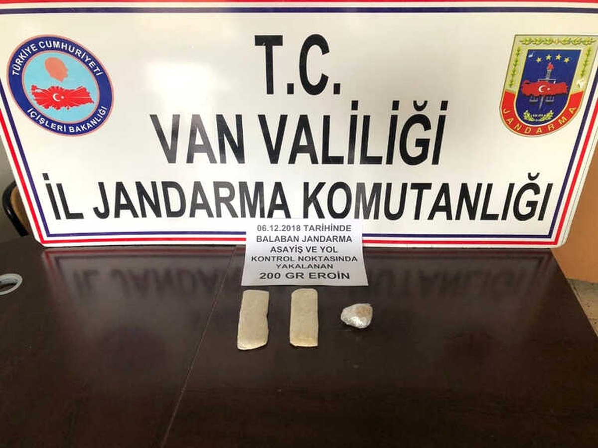 Ayakkabı Keçesinin Altından Eroin Çıktı