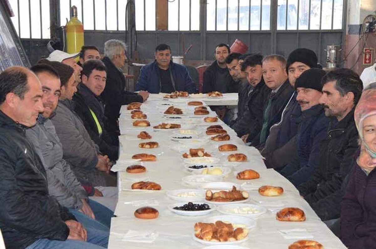Başkan Koca, Belediye Personeli ile Kahvaltıda Buluştu