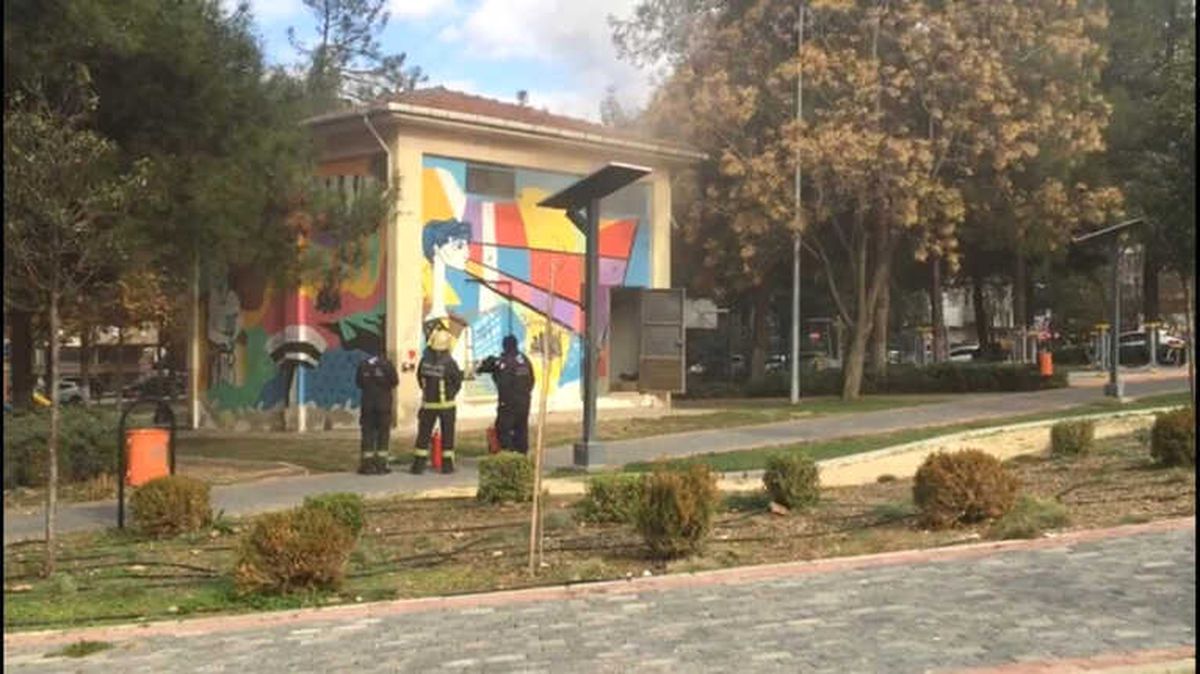 Çocuk Parkındaki Trafo Bomba Gibi Patladı