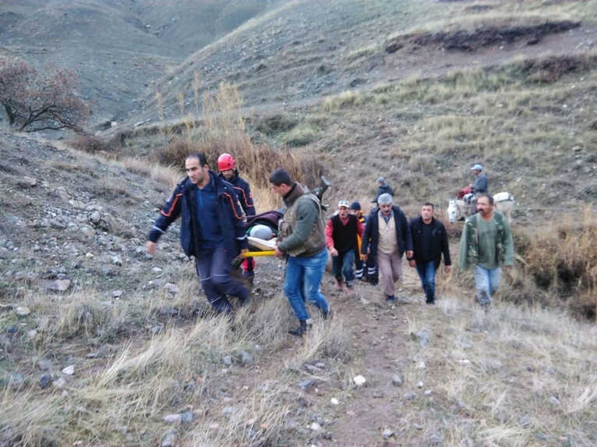 Domuz Saldırısına Uğrayan Çoban Yaralandı, Ekipler Kurtardı
