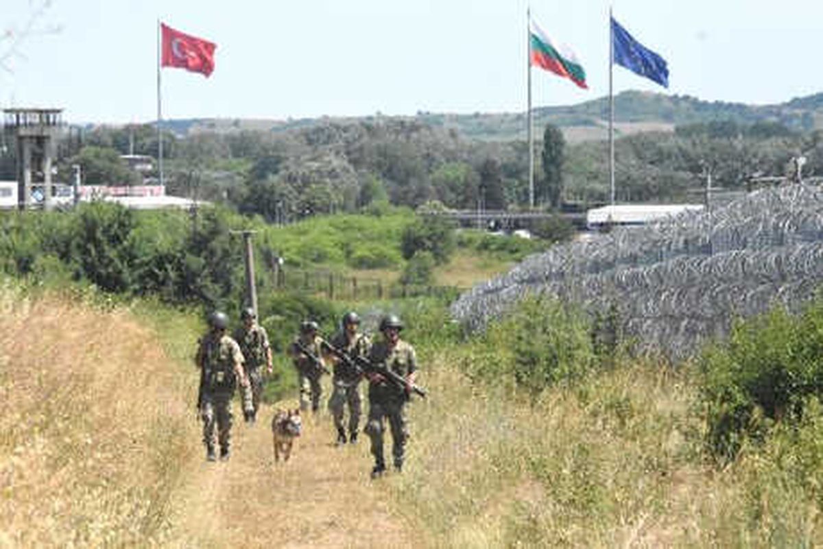 Edirne\'de 11 Ayda 70 Bin 160 Göçmen Yakalandı