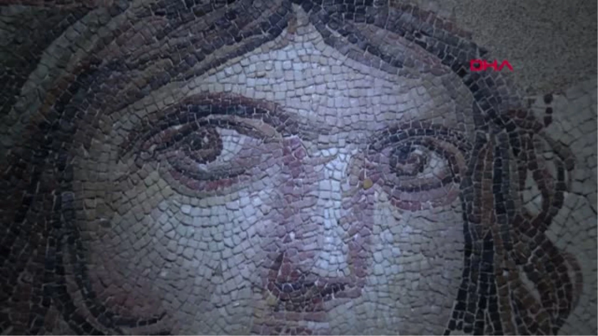 Gaziantep Çingene Kızı Mozaiğinin Parçaları Sergiye Hazır
