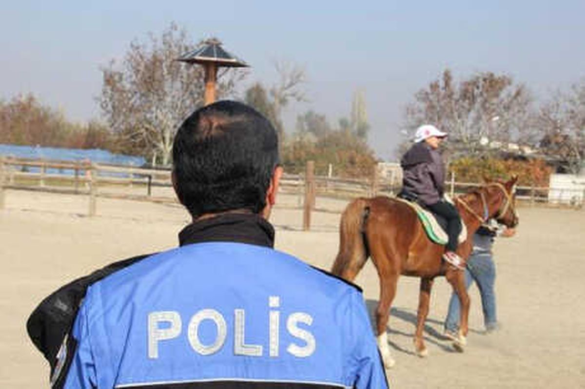 Gençlerin At Binme Heyecanı