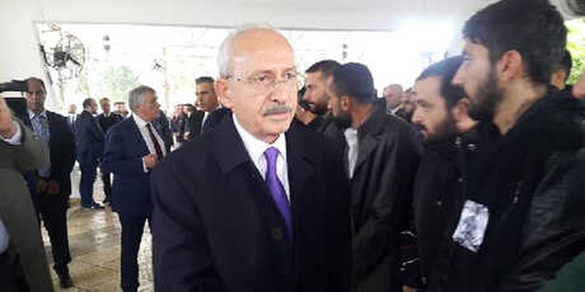 Kılıçdaroğlu, Selde Hayatını Kaybeden Ahmet Kılıç\'ın Cenaze Törenine Katıldı