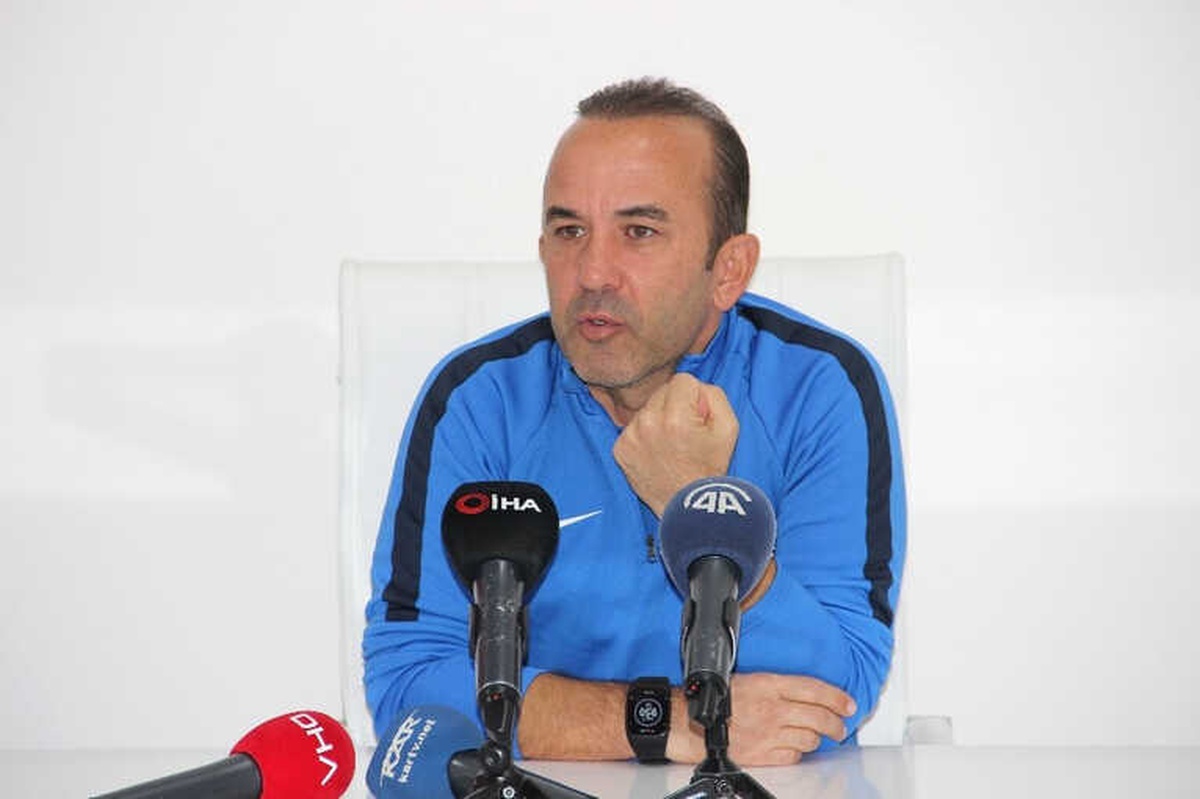 Mehmet Özdilek: "Yeni Malatyaspor Maçı Sıralamamızı Belirleyen Maç Olacak"