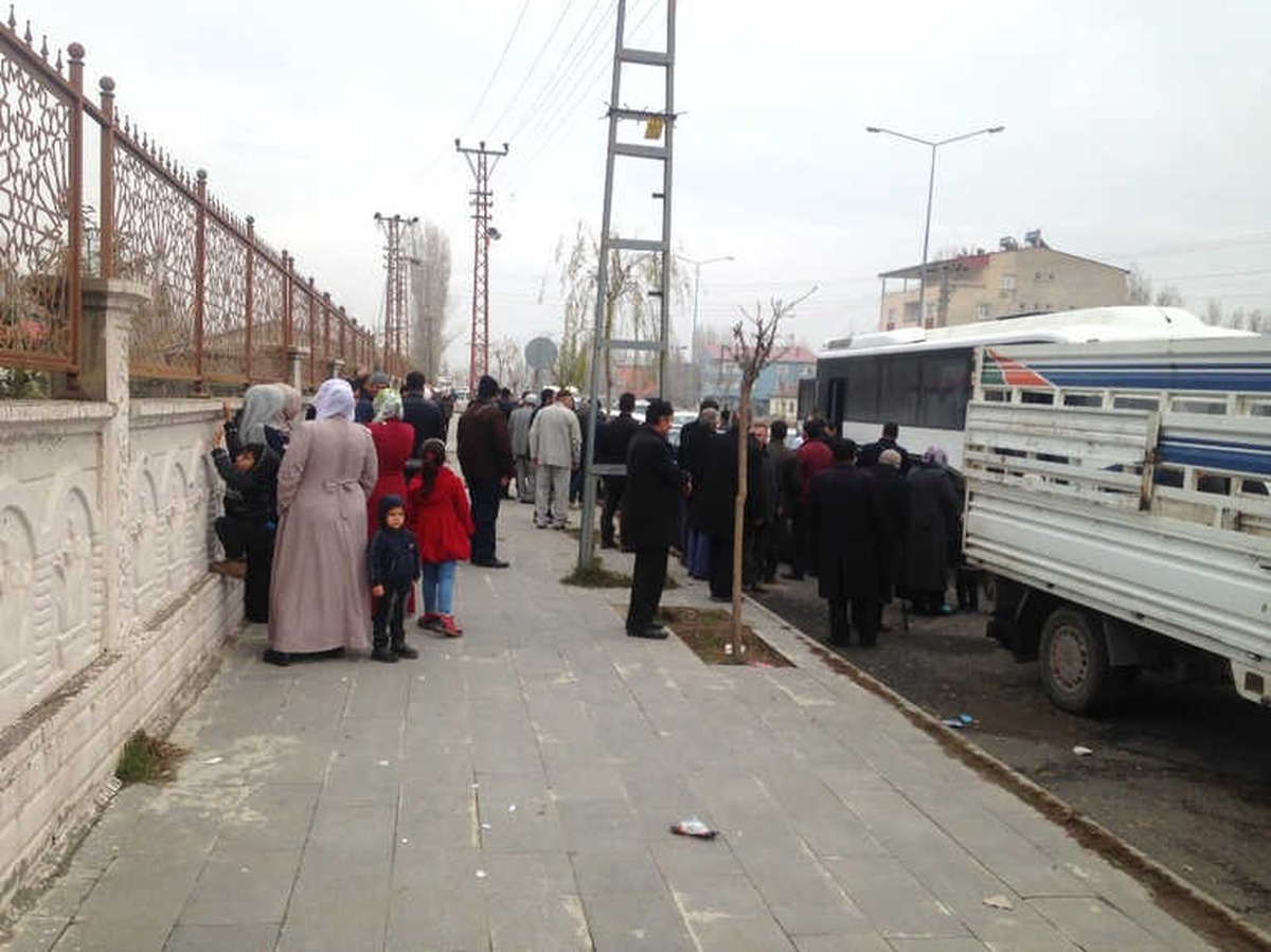 Patnos\'ta Umre Yolcuları Dualarla Uğurlandı