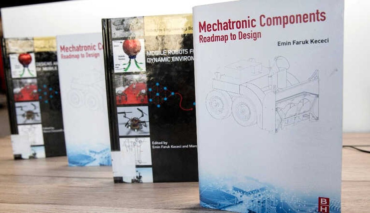 Prof. Dr. Keçeci\'den Uluslararası Kitap