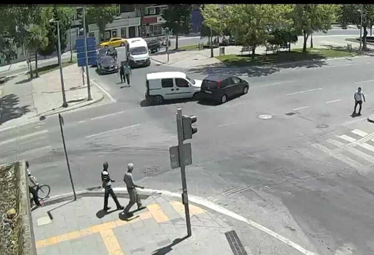 Sakarya\'da Meydana Gelen Trafik Kazaları Kameralara Yansıdı