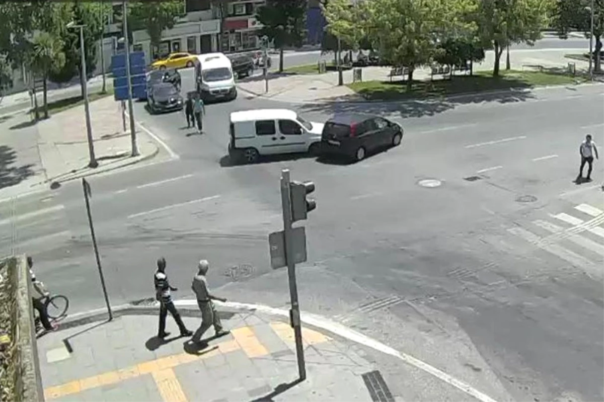 Sakarya\'da Meydana Gelen Trafik Kazaları Kamerada