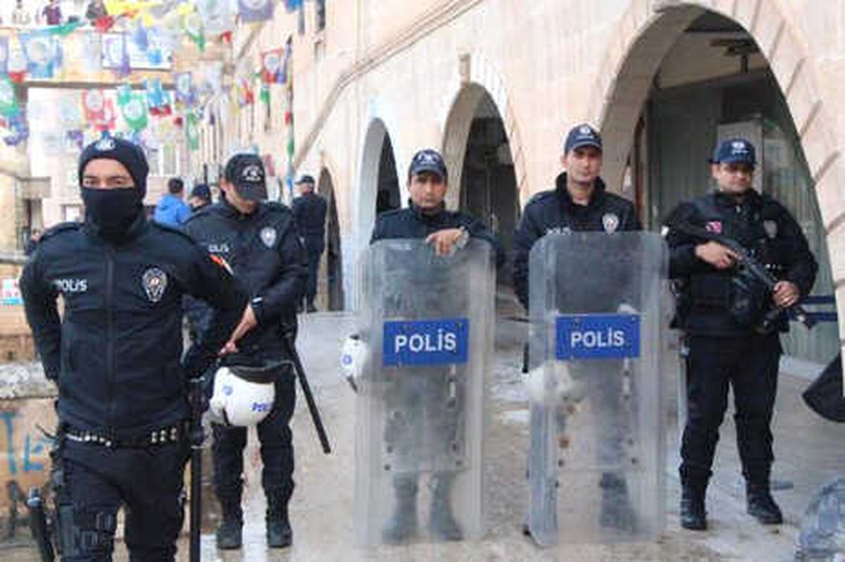Şanlıurfa\'da Terör Operasyonu: 7 Gözaltı