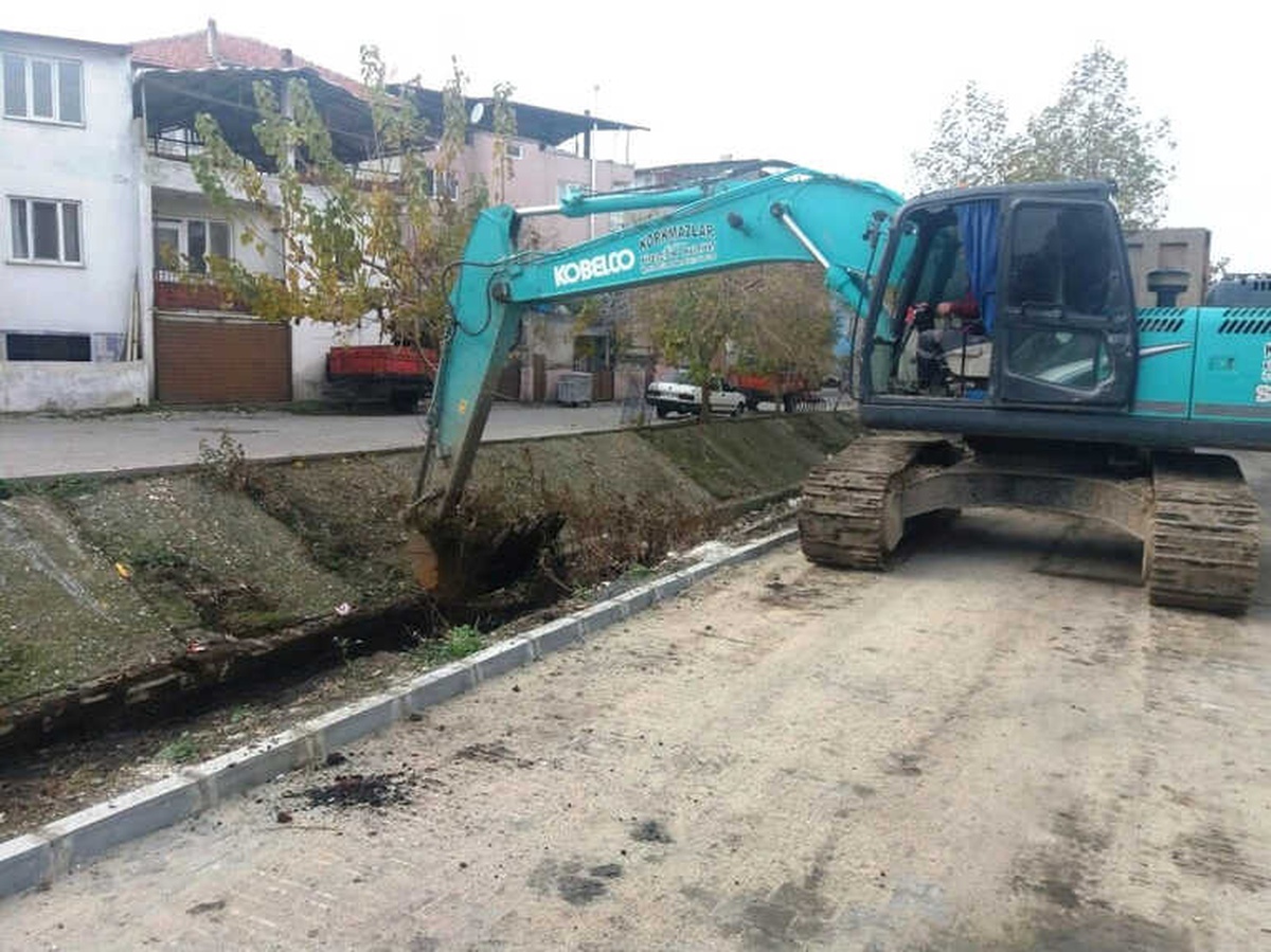 Soma\'nın Mahallelerinde Dereler Temizlendi
