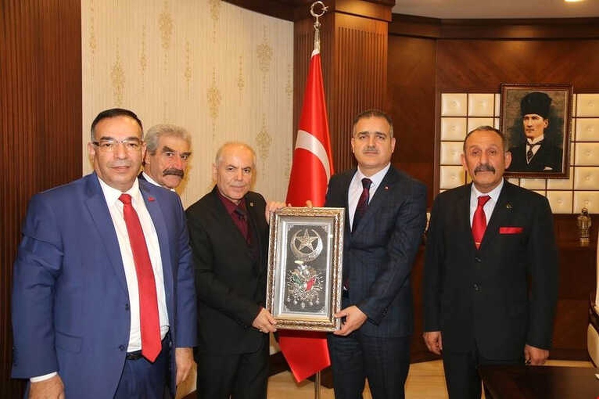 Türk Ulaşım-Sen Heyetinden Vali Akbıyık\'a Ziyaret