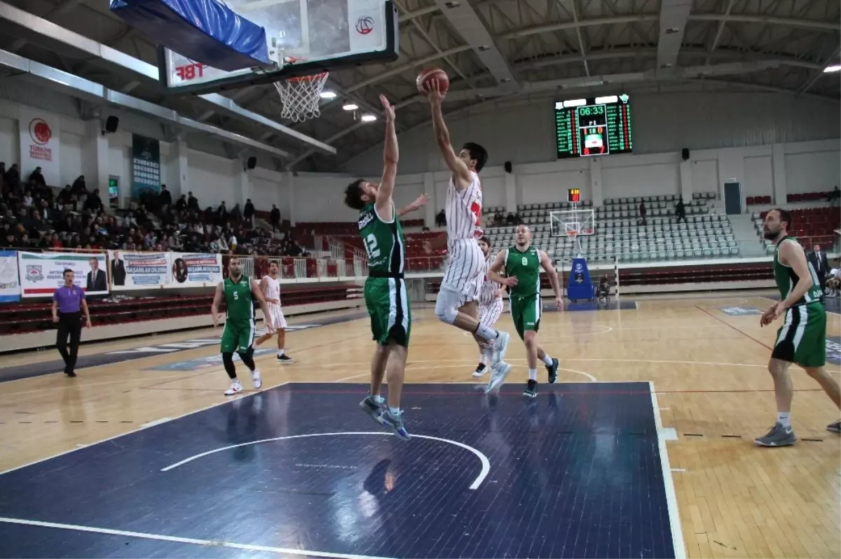 Türkiye Basketbol Ligi: Yalova Belediyespor: 74 - Akhisar Belediye: 81