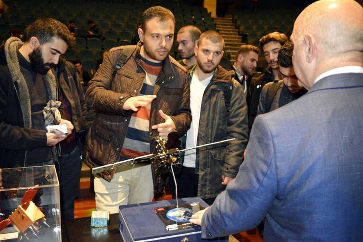 Türkiye\'de Uydu Çalışmaları ve Türksat 6a" Saü\'de Konuşuldu