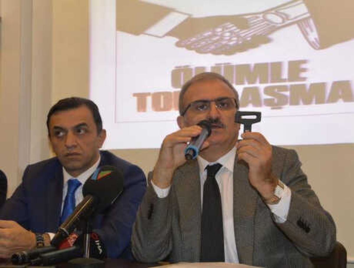 Vali Karaloğlu, Emniyet Kemeri Sinyalini Susturan Tokaları Çocuklarla Kırdı