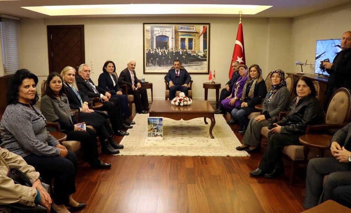 Vali Kaymak: "Muhtarlara Danışılmadan Alınacak Kararın Yanlış Olacağını Düşünüyorum"