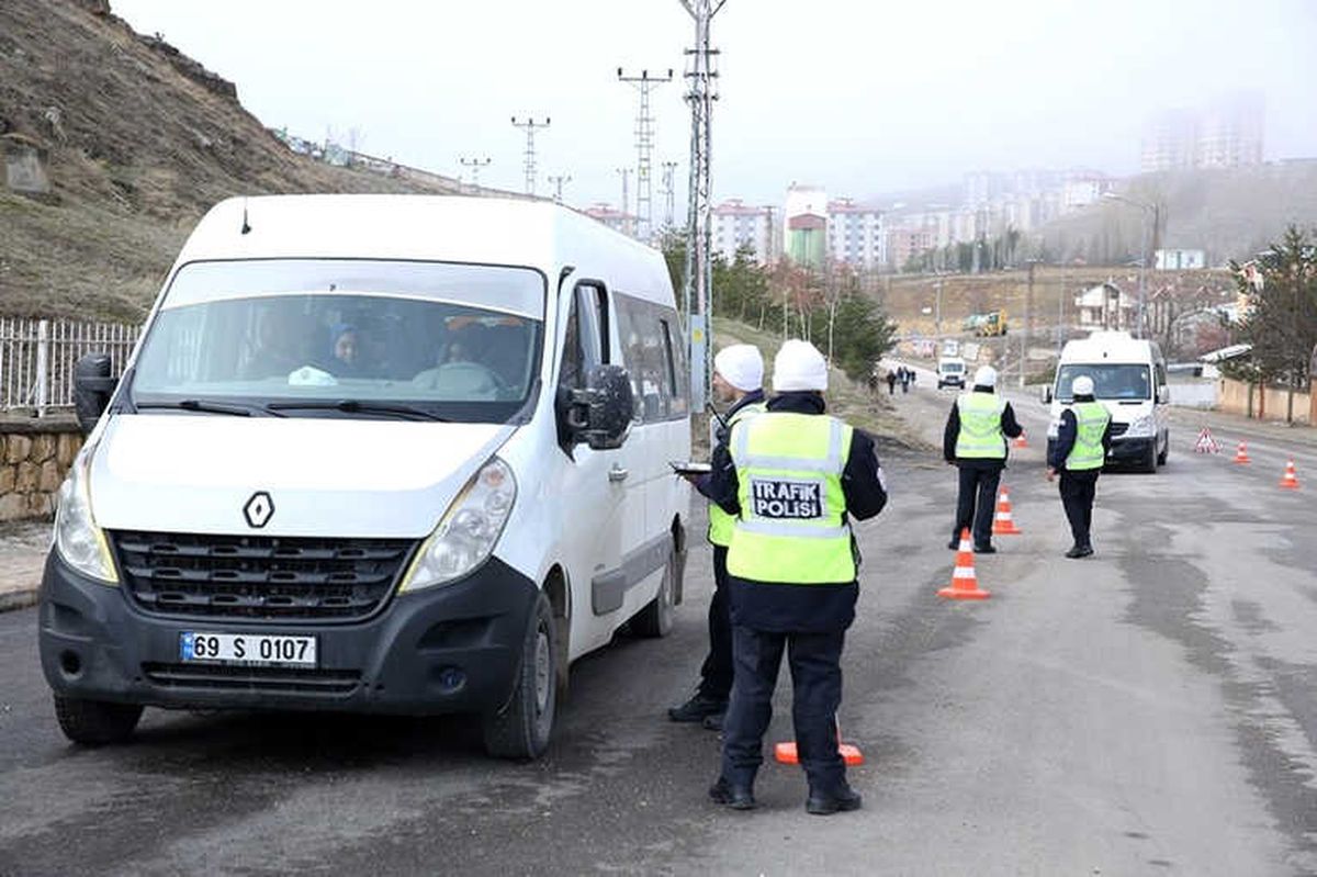 Vali Pehlivan Okul Servislerinin Denetimlerine Katıldı