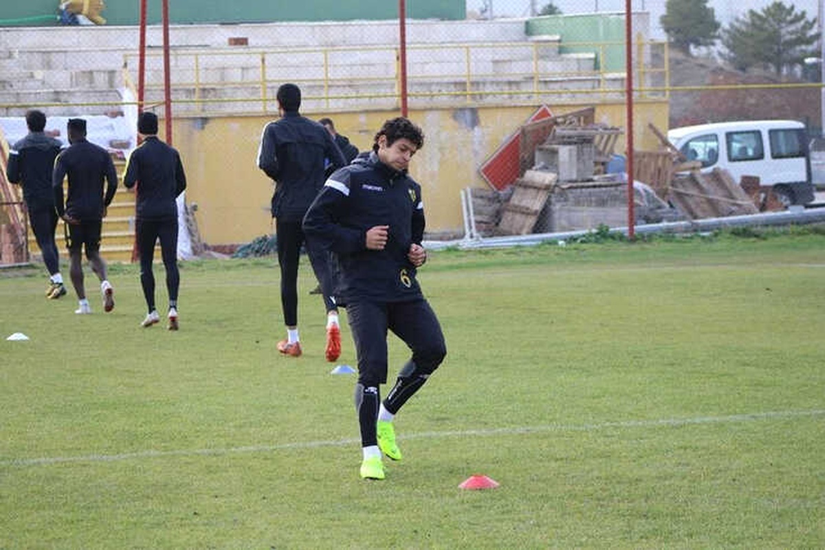 Yeni Malatyaspor\'da Guilherme Veriyor, Aleksic Atıyor