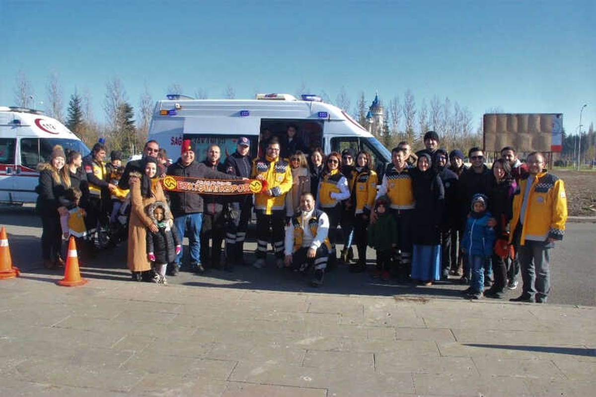 112 Personelinden Ambulanslarla İleri Sürüş Teknikleri Şovu