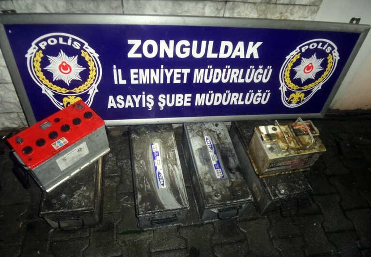 Akü Hırsızları Yakayı Ele Verdi