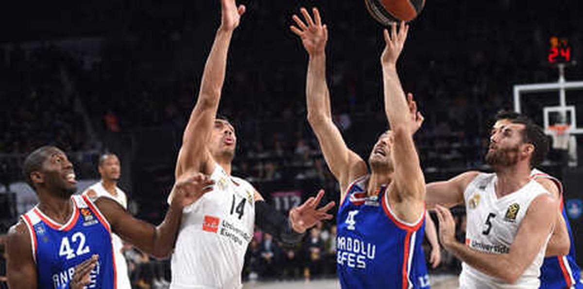 Anadolu Efes - Real Madrid: 82-84