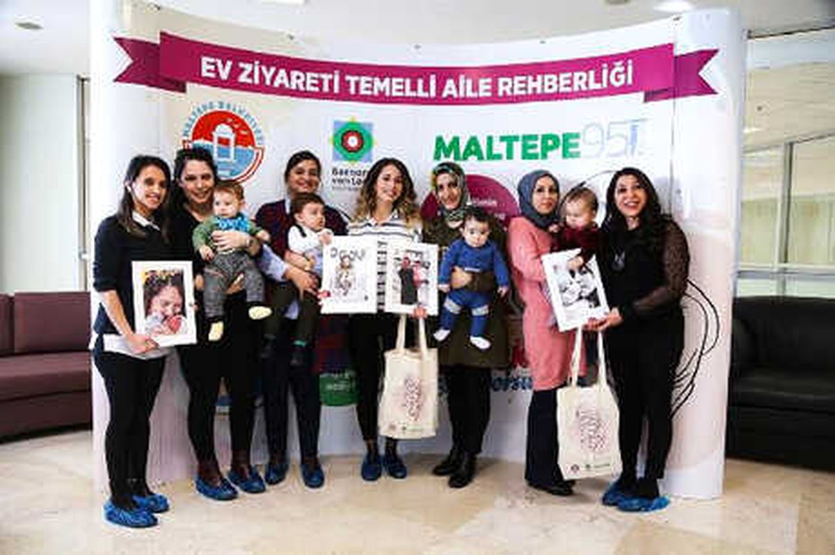 Anneler ve Bebekleri \'Maltepe 95\' Programına Katıldı
