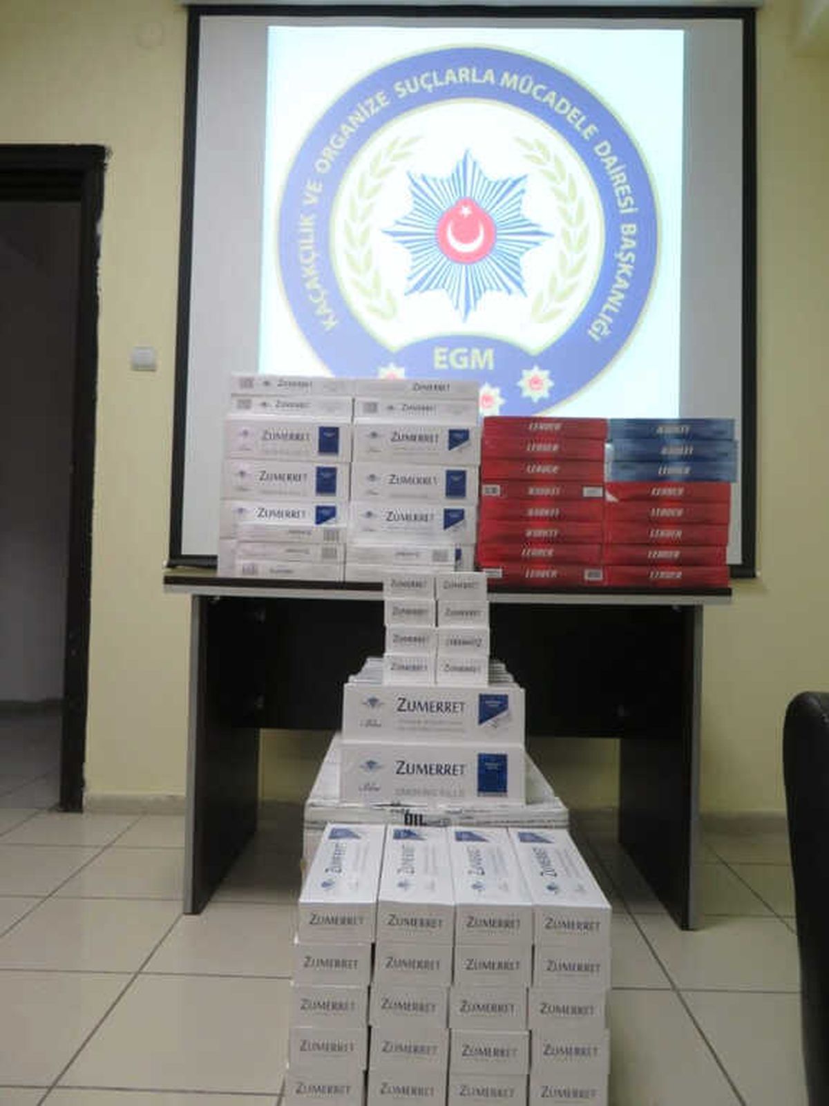 Ardahan\'da 5 Bin Paket Kaçak Sigara Ele Geçirildi