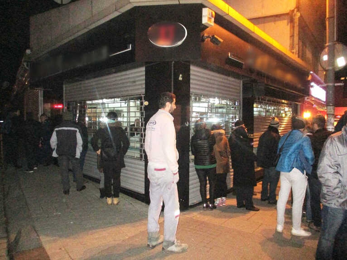 Beykoz\'da Soyguncu Baltayı Taşa Vurdu