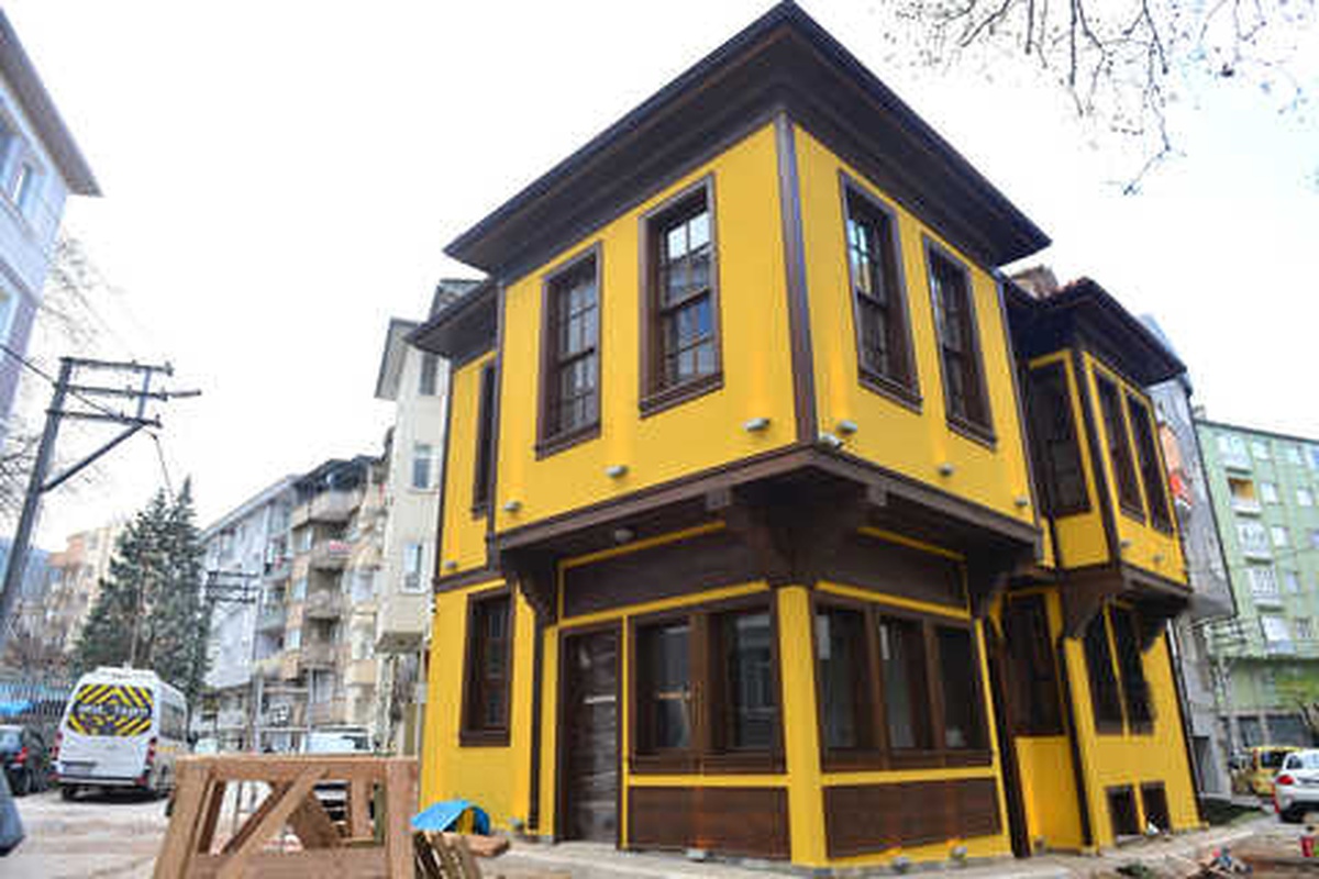 Bir Tarih Yıldırım\'da Ayağa Kalkıyor