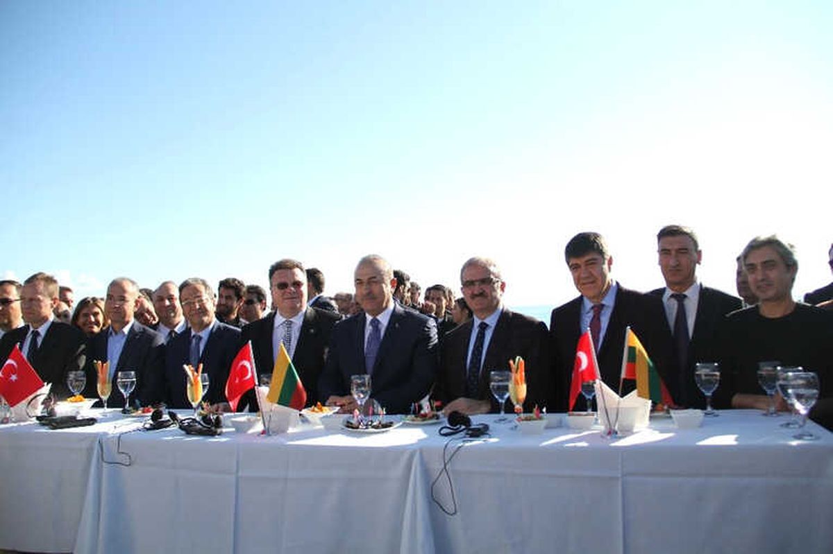 Dışişleri Bakanı Mevlüt Çavuşoğlu Antalya\'da
