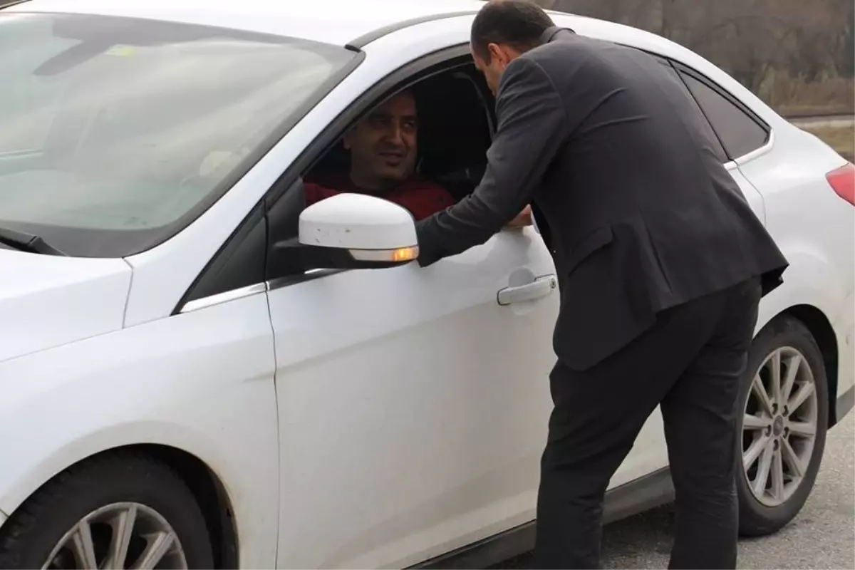 Dumlupınar Kaymakamı Trafik Denetimine Katıldı, Sürücüleri Uyardı