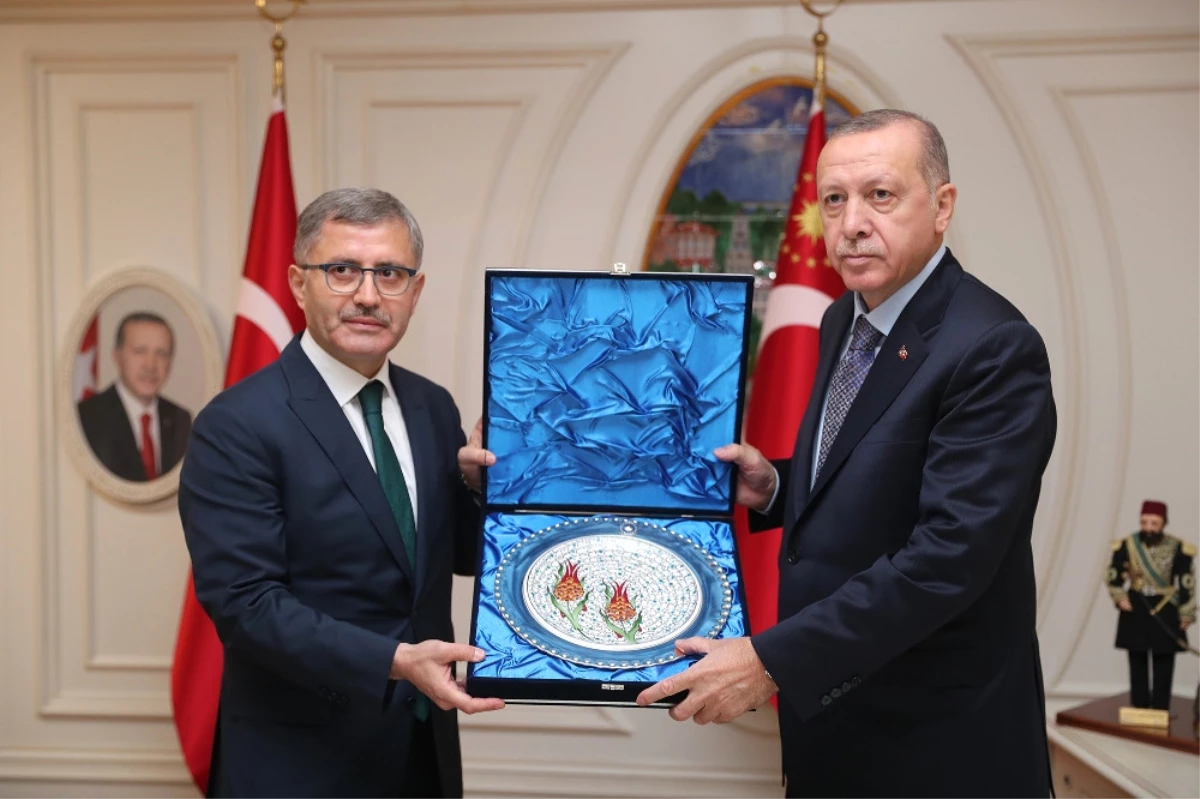 Erdoğan Üsküdar Belediyesini Ziyaret Etti