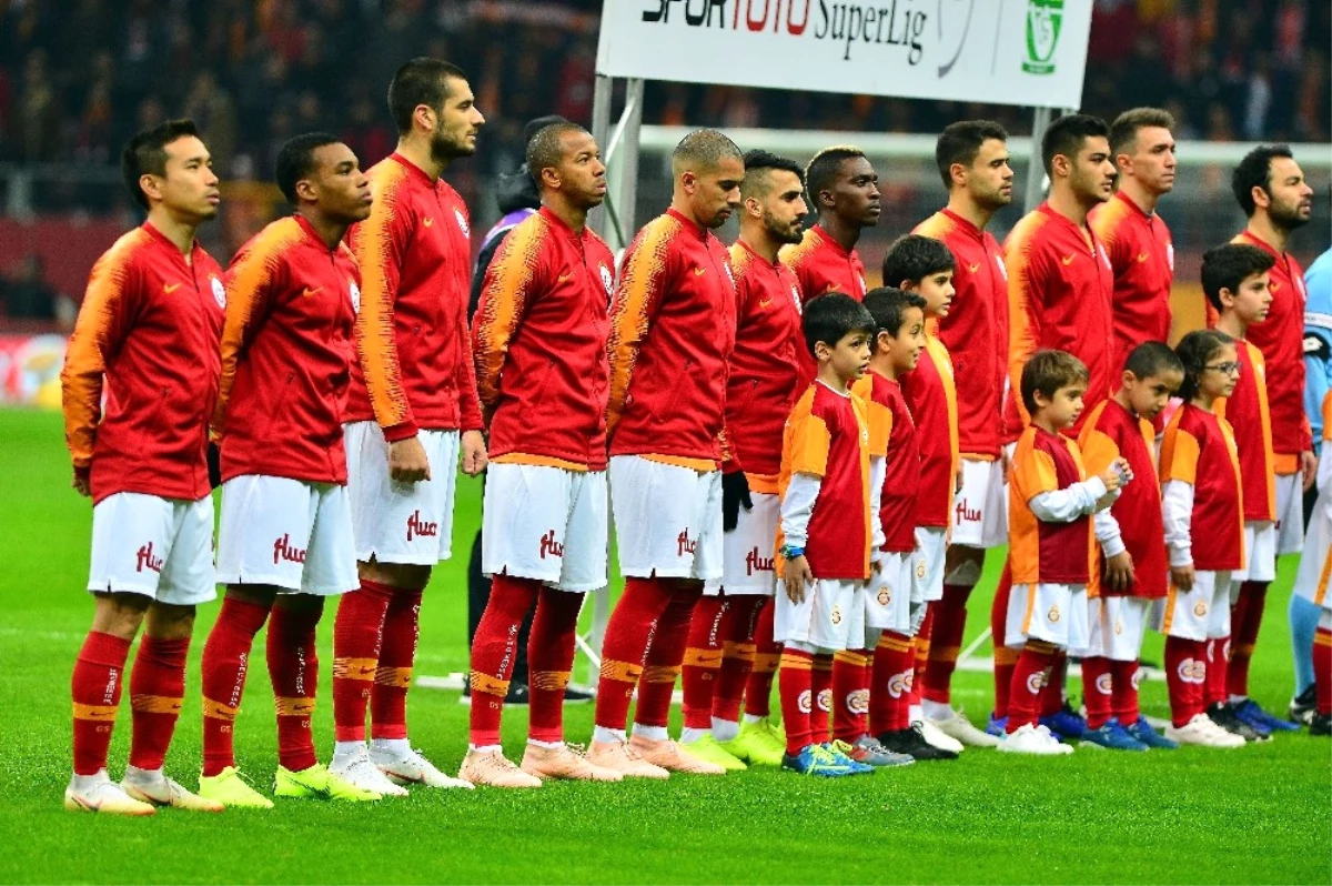 Galatasaray\'da İki Değişiklik