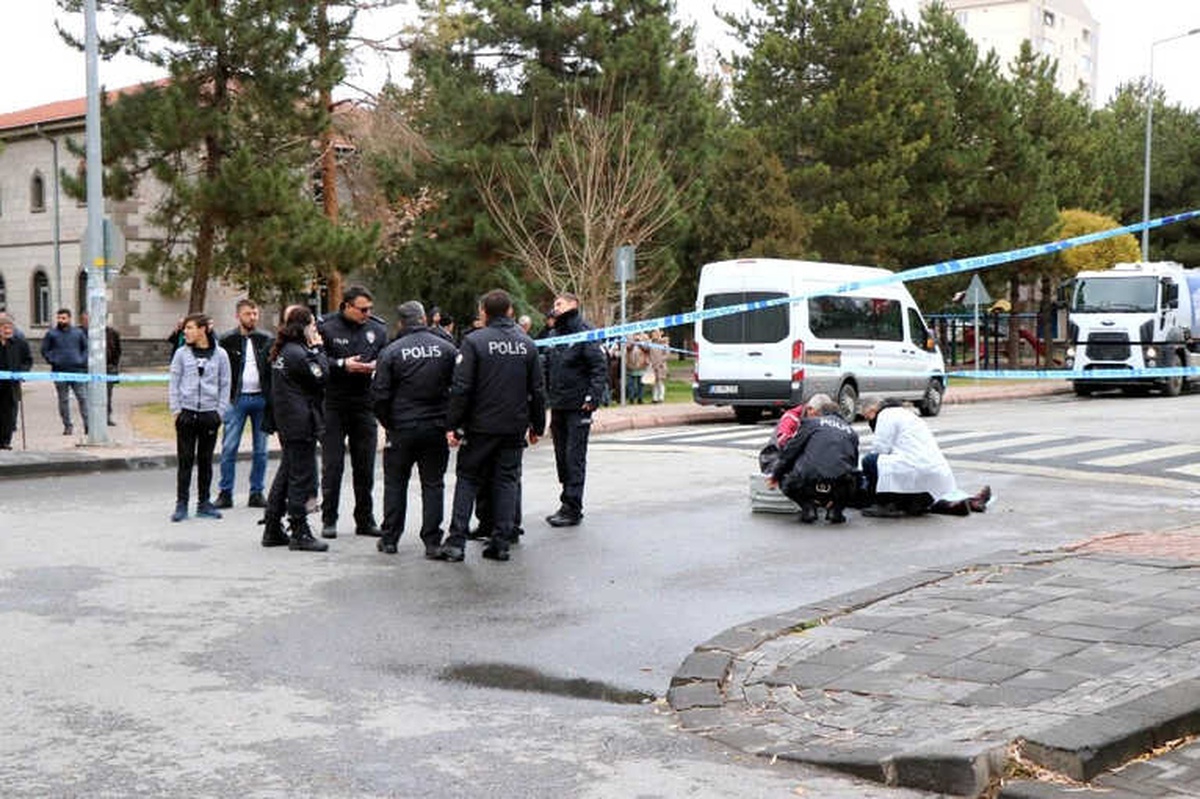 Kayseri\'de Sokak Ortasında Kadın Cinayeti
