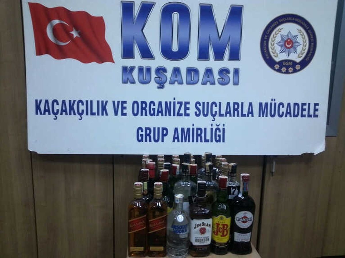 Kuşadası Polisi\'nden Kaçak İçki Operasyonu