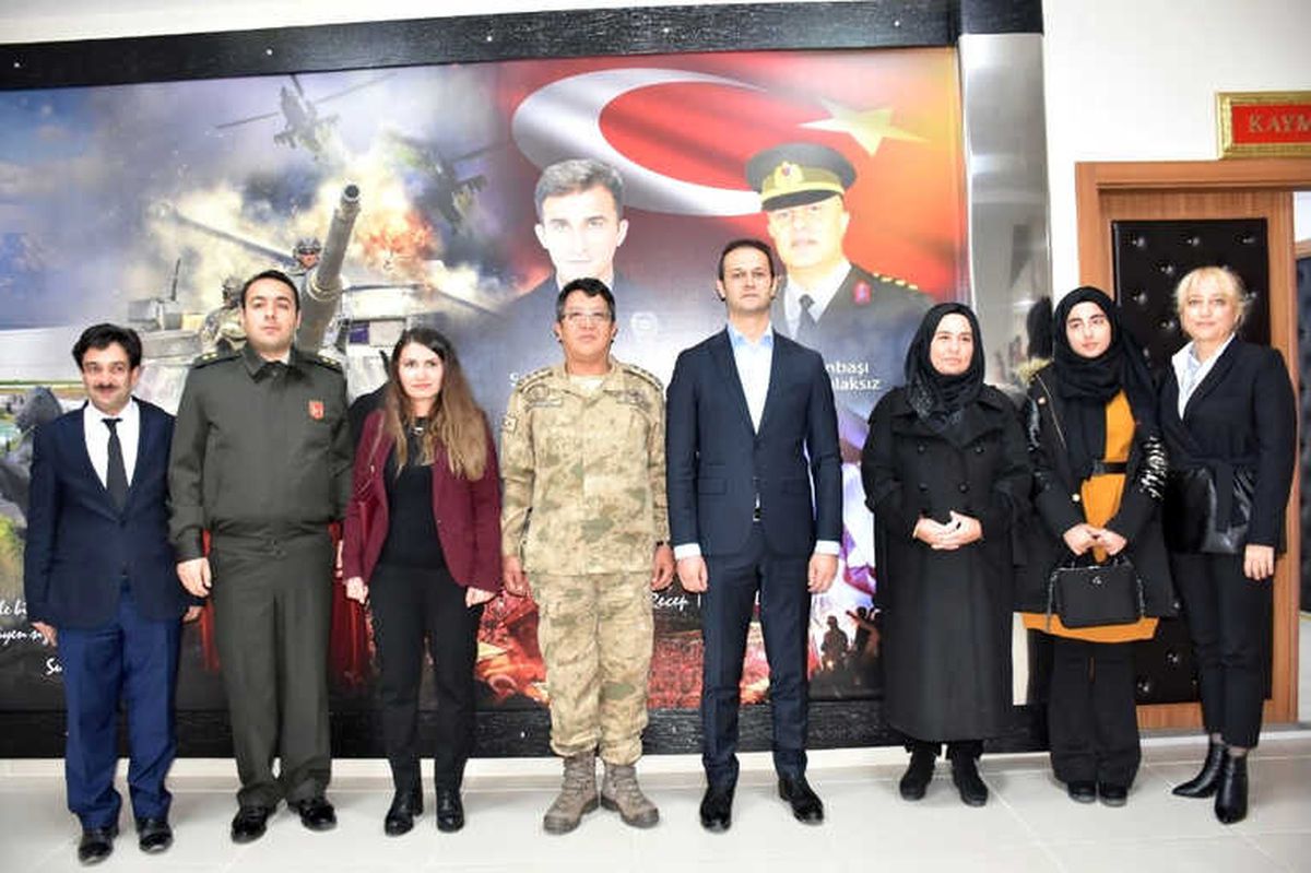 Şehit Binbaşının Eşi: "Benim Bir Yanım Hep Malazgirt\'te"