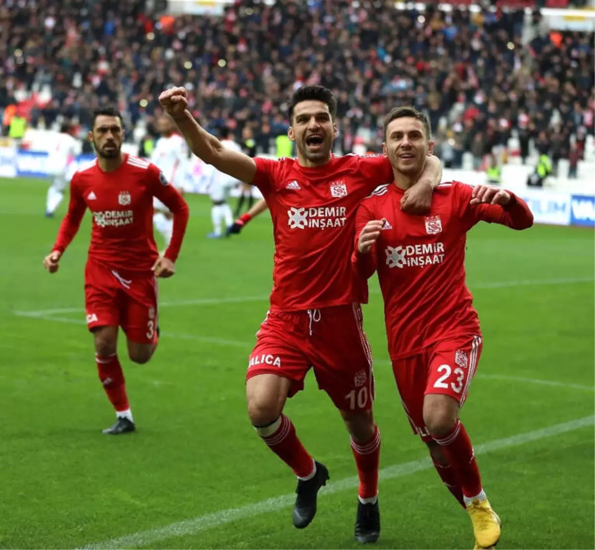 Spor Toto Süper Lig: Dg Sivasspor: 2 - Göztepe: 0 (Maç Sonucu)