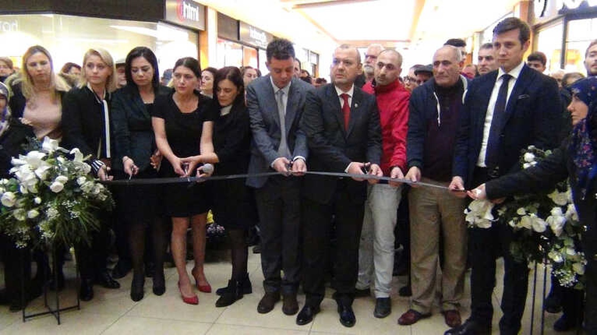 Tren Kazasında Hayatını Kaybedenler Anısına "Kaybettiklerimizin Sergisi"