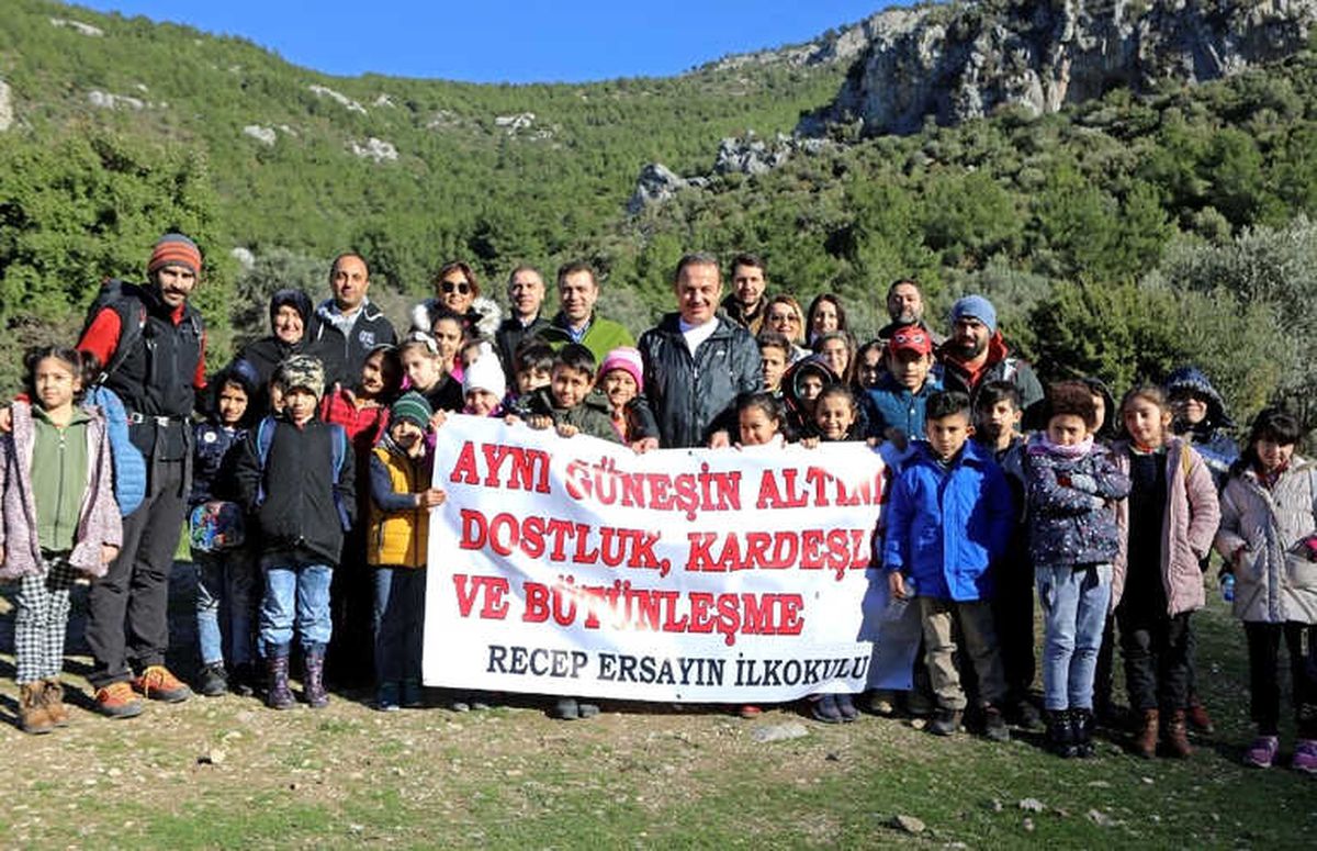 Türk ve Suriyeli Öğrenciler Doğa Etkinliğinde