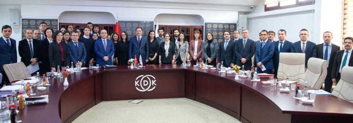 Üniversiteli Gençler, Kdk\'nın Müzakere Toplantısına Katıldı