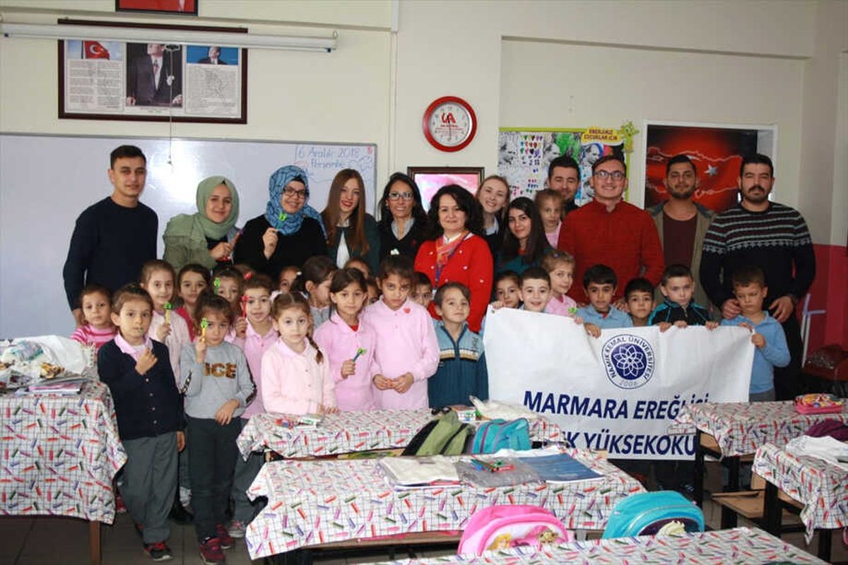 Üniversiteliler, İhtiyaç Sahibi Öğrencileri Sevindiriyor