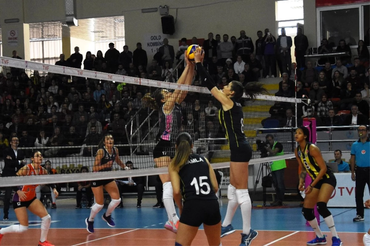 Vestel Venus Sultanlar Ligi: Çanakkale Belediyespor: 0 - Fenerbehçe: 3