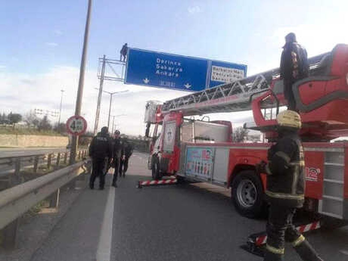 4\'üncü Günde de Trafik Tabelasına Çıktı, Trafik Aksadı