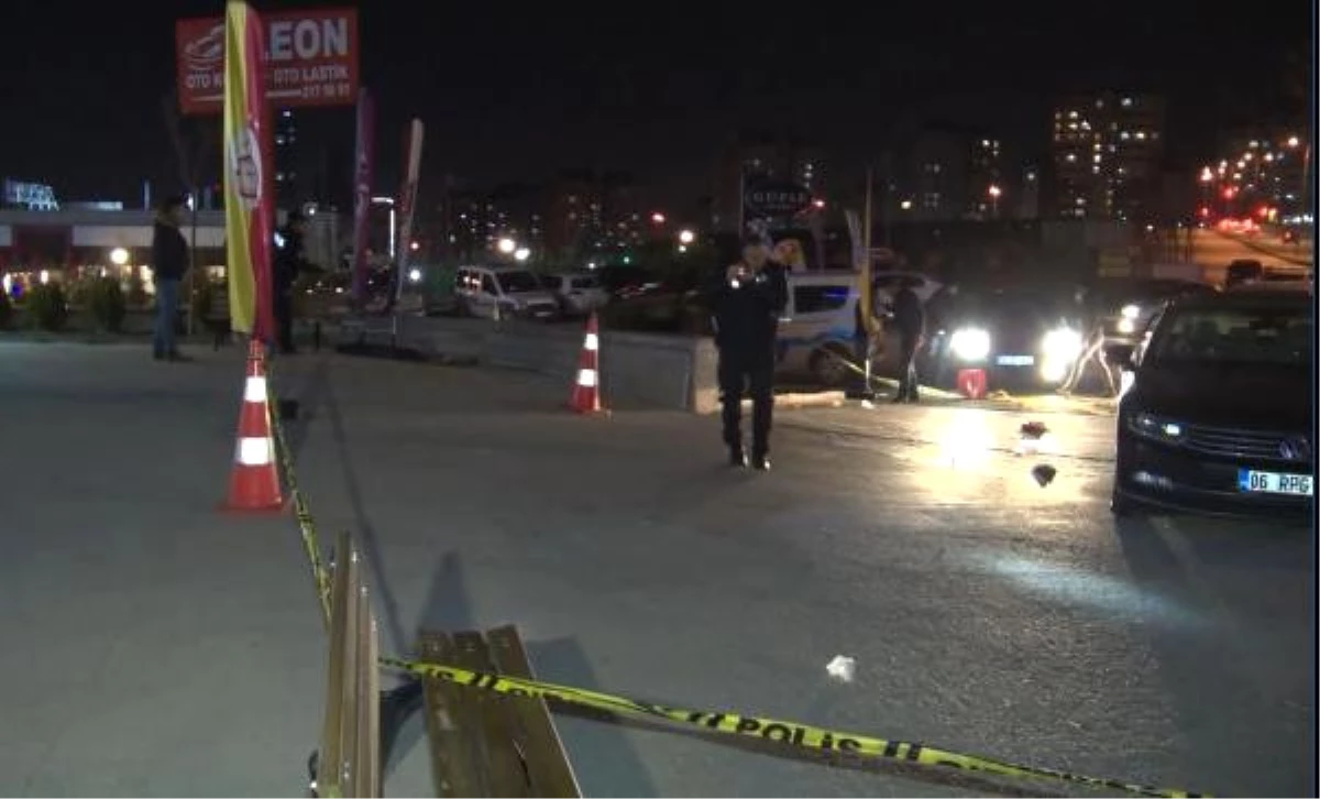 Ankara\'da Yolda Yürüyen Gruba Silahlı Saldırı: 4 Yaralı