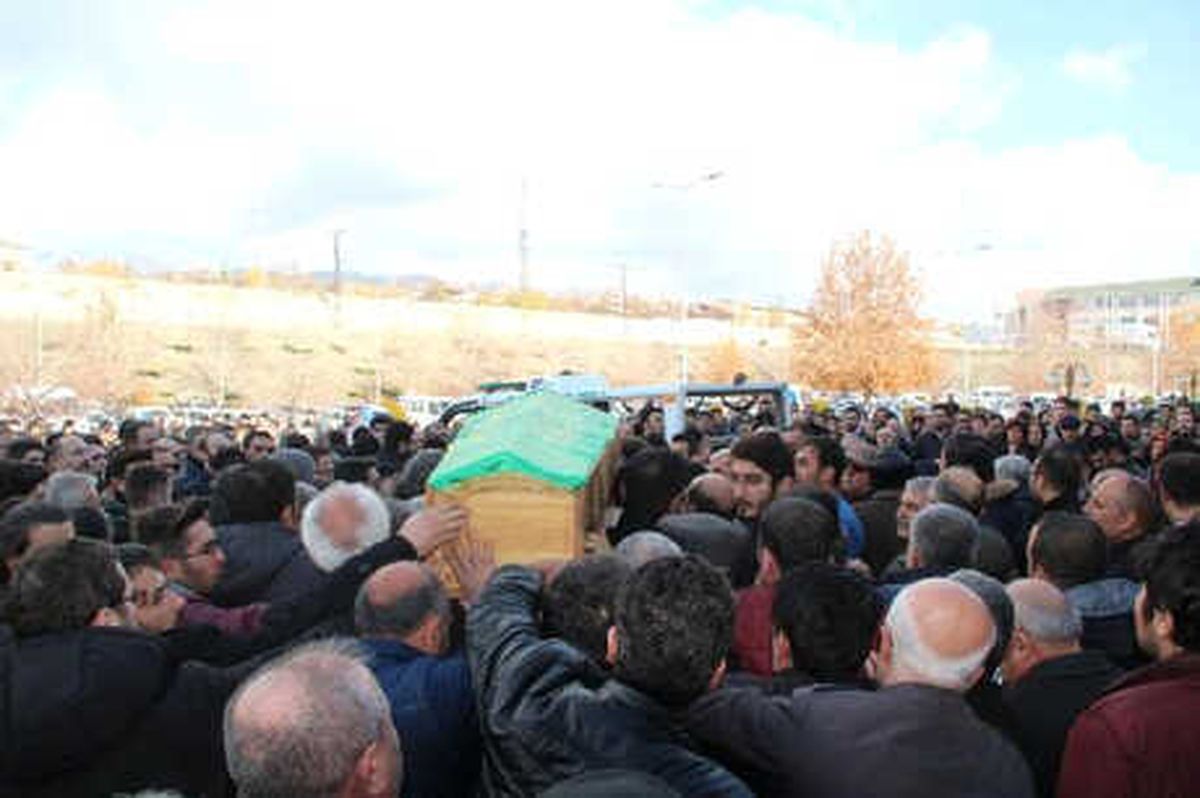 Elazığ\'da Doçentin Ölümünde Tıp Öğrencisi ve Pratisyen Doktor Sevgilisi Tutuklandı